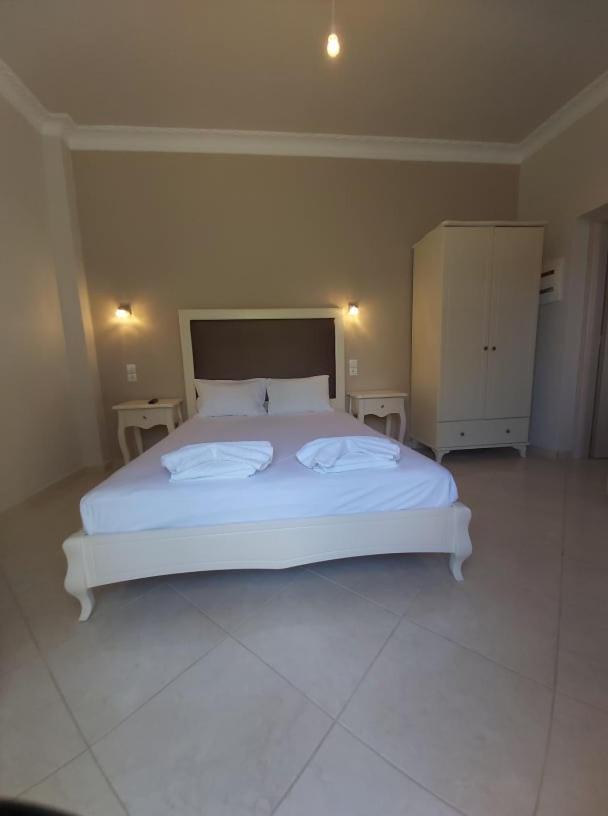 Konstantinos Apartments أموديا الغرفة الصورة