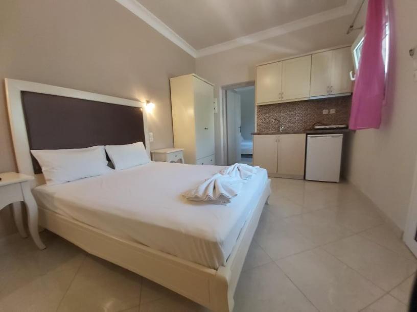 Konstantinos Apartments أموديا الغرفة الصورة